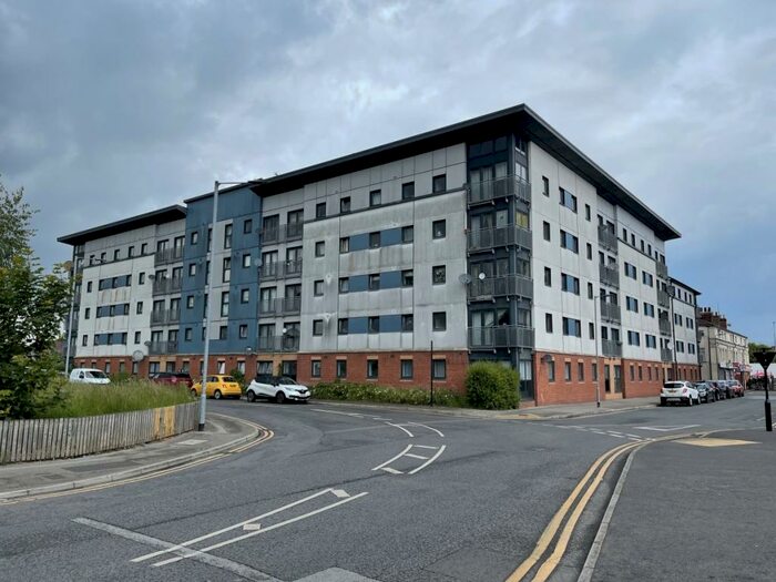 2 Bedroom Flat To Rent In Urban, HU2