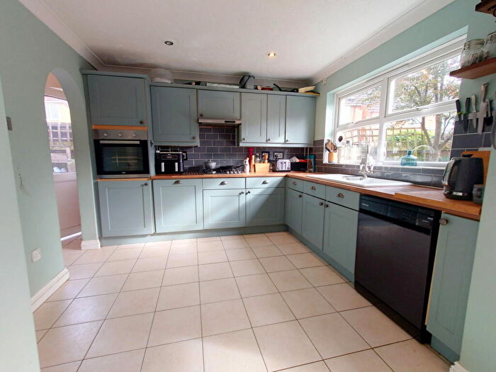 4 Bedroom Detached House For Sale In Monks Drive, Eye, Peterborough, PE6