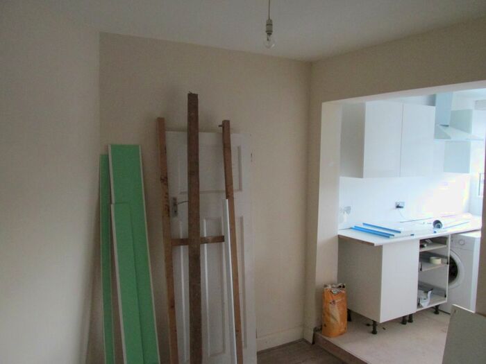 3 Bedroom Flat To Rent In Wood Street, Walthamstow, E17