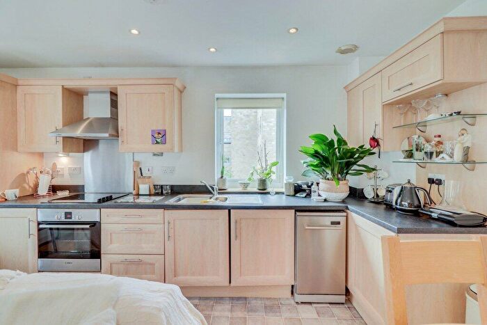 2 Bedroom Flat For Sale In Cornmill View, Horsforth, Leeds, West Yorkshire, LS18