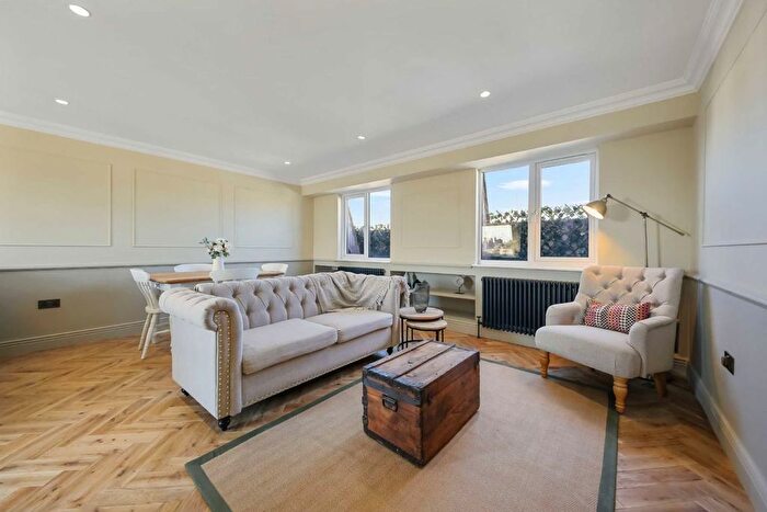 3 Bedroom Flat For Sale In Portnall Road, Maida Vale, W9