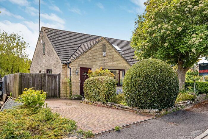 3 Bedroom Bungalow For Sale In Hammond Drive, Northleach, Cheltenham, Gloucestershire, GL54