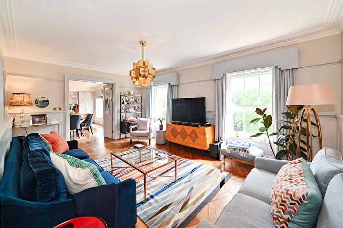 3 Bedroom Flat For Sale In Leinster Square, London, W2