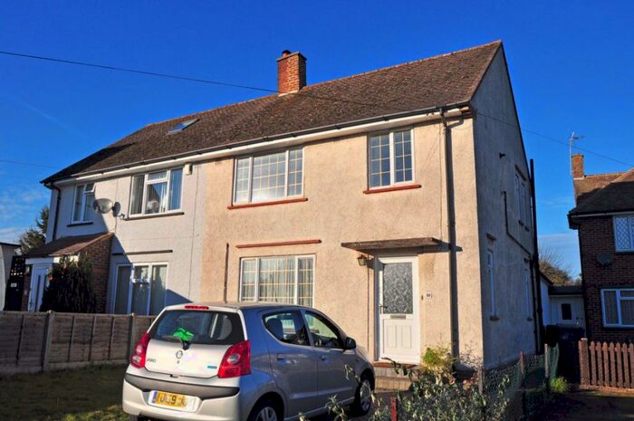 3 Bedroom Semi-Detached House To Rent In Lincoln Road, Maidenhead, Berkshire, SL6