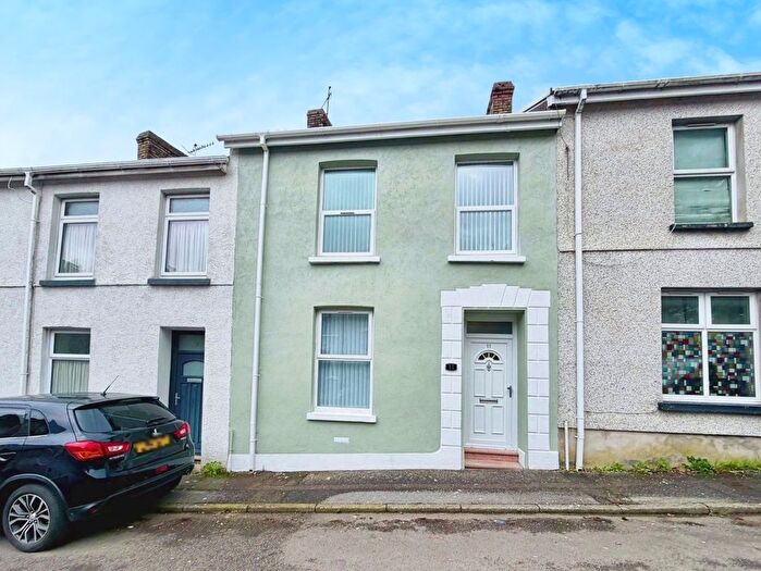 4 Bedroom Terraced House For Sale In Myrtle Terrace, Llanelli, Carmarthenshire, SA15