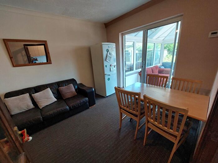 4 Bedroom Property To Rent In £ Pppw, , Warwick Avenue, NG9