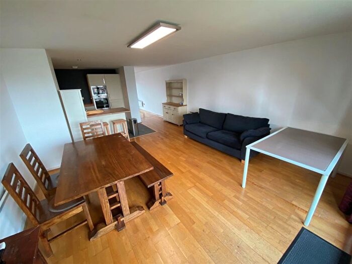 3 Bedroom Flat To Rent In City Gate, Blantyre Street, Manchester, M15