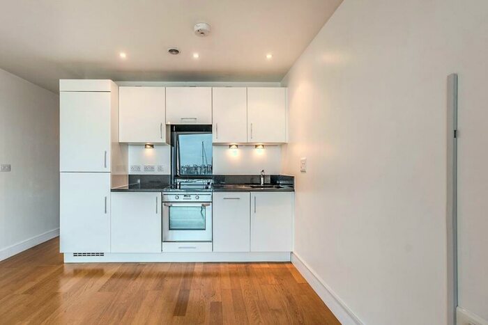 1 Bedroom Flat To Rent In Chatham Quays Dock Head Road, Chatham, Kent, ME4