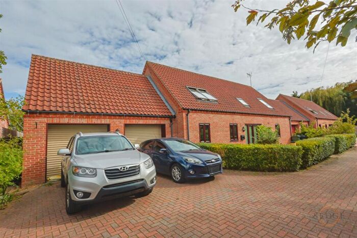 4 Bedroom Detached House For Sale In Fleet Street, Holbeach, Spalding, PE12