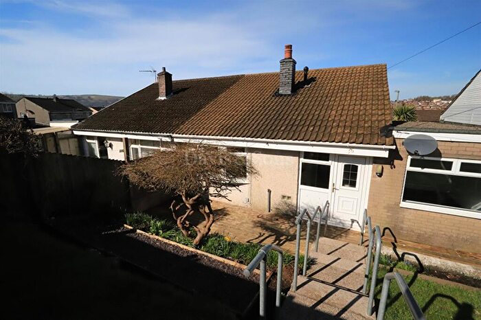 3 Bedroom Bungalow For Sale In St James Close, Maesycwmmer, Hengoed, Caerphilly., CF82