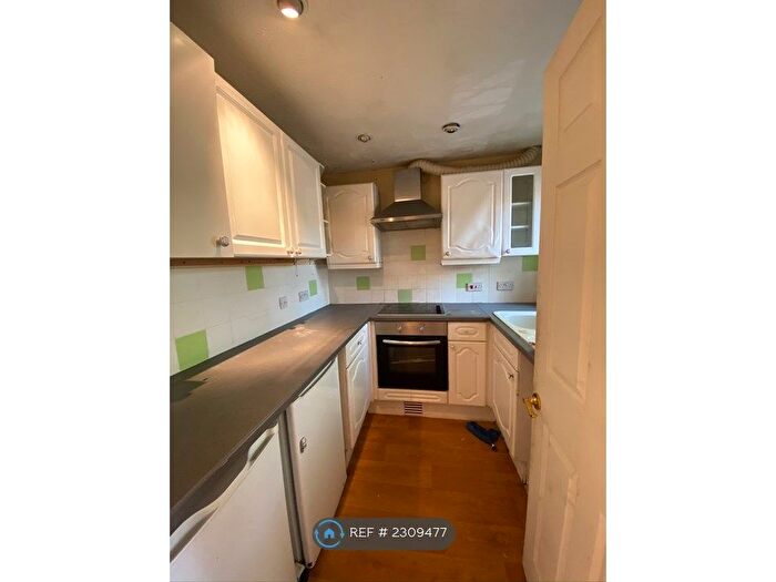 1 Bedroom Semi-Detached House To Rent In Sharpness Close, Hayes, UB4