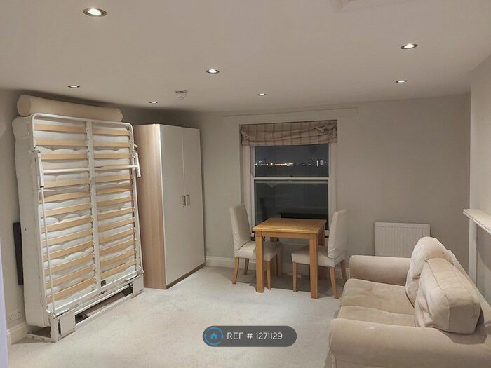 Studio To Rent In Clouds Hill Road, Bristol BS5