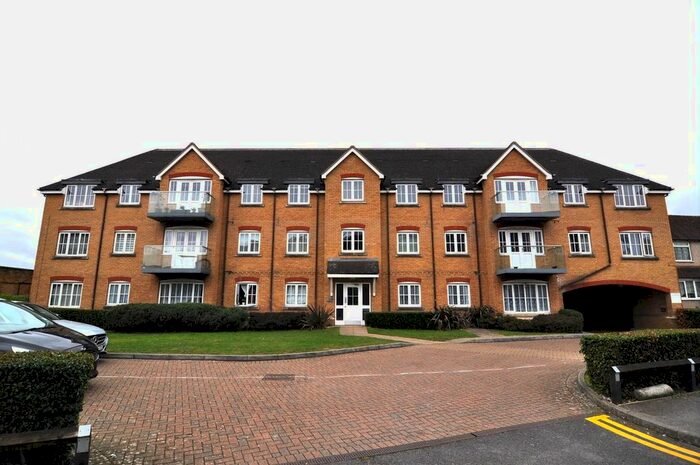2 Bedroom Flat To Rent In Evolution, - St. Albans Road, Watford, WD25