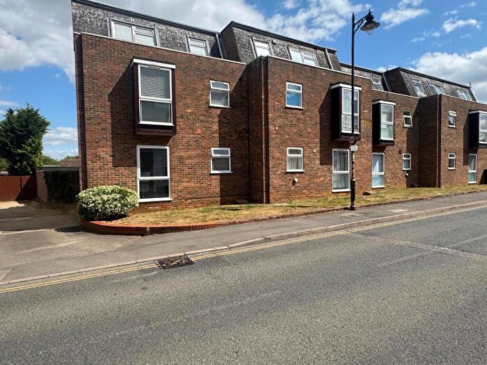 2 Bedroom Apartment For Sale In Royston Court, Potton, SG19