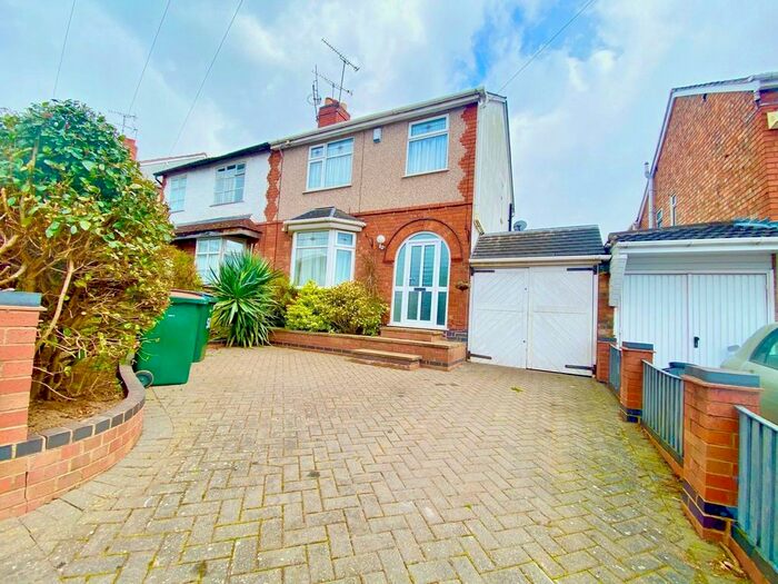 3 Bedroom Semi-Detached House To Rent In Sherbourne Crescent, Coundon, Coventry, CV5