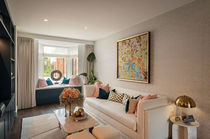 1 Bedroom Flat For Sale In Egerton Road, TW2