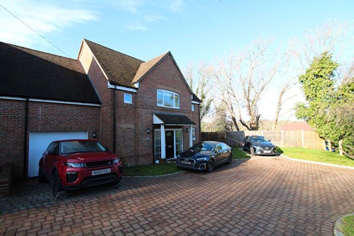 3 Bedroom Link Detached House To Rent In Bluebell Corner, Knowle, Fareham, PO17