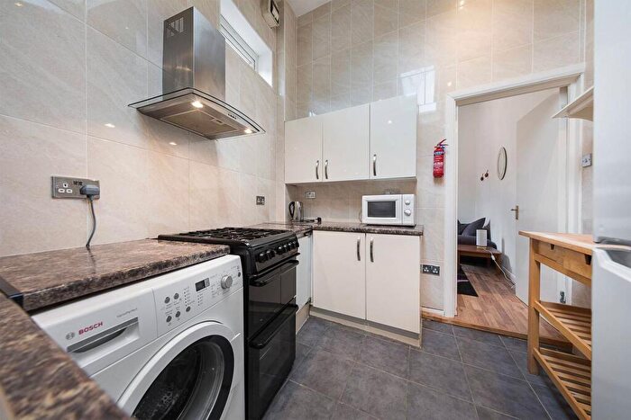 1 Bedroom Flat To Rent In Morella Road, , Balham, London, SW12