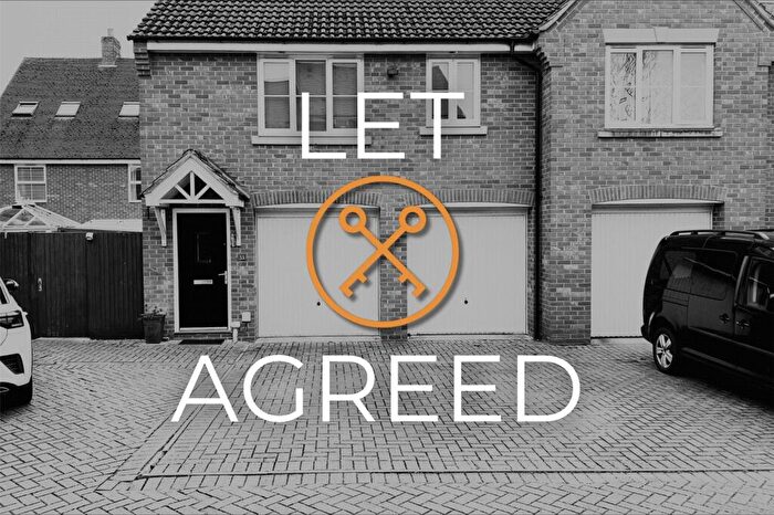 2 Bedroom Detached House To Rent In Dydale Road, Taw Hill, Swindon, SN25