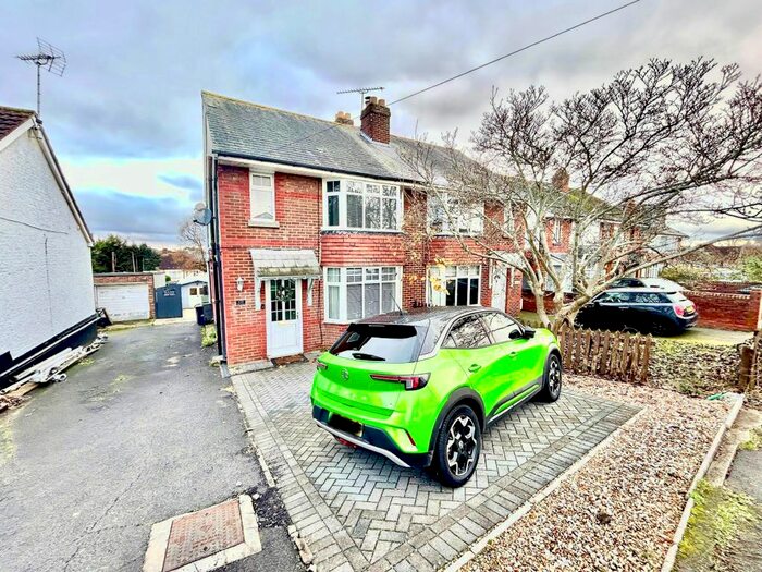 4 Bedroom Property To Rent In Park Avenue, Purbrook, Waterlooville, PO7