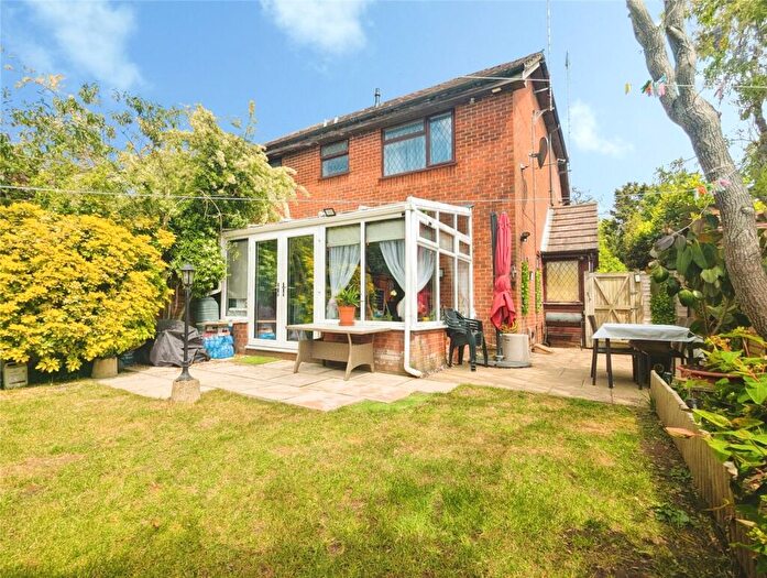 1 Bedroom Terraced House For Sale In Parkside Road, Reading, Berkshire, RG30