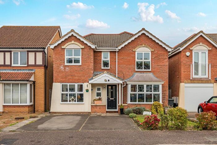 5 Bedroom Detached House For Sale In Eisenhower Road, Shefford, SG17