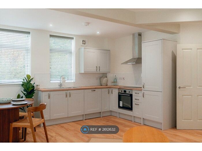 2 Bedroom Flat To Rent In North Hinksey Lane, Oxford, OX2