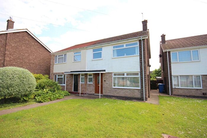 3 Bedroom Semi-Detached House For Sale In St. Albans Close, Withernwick, HU11