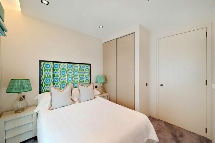 2 Bedroom Flat To Rent In Babmaes Street, St James, SW1Y