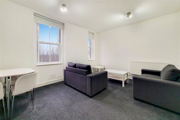 2 Bedroom Flat To Rent In Stile Hall Mansions, Wellesley Road, London, W4