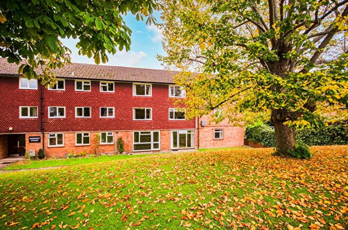 2 Bedroom Maisonette For Sale In Levylsdene, Merrow, Guildford, GU1