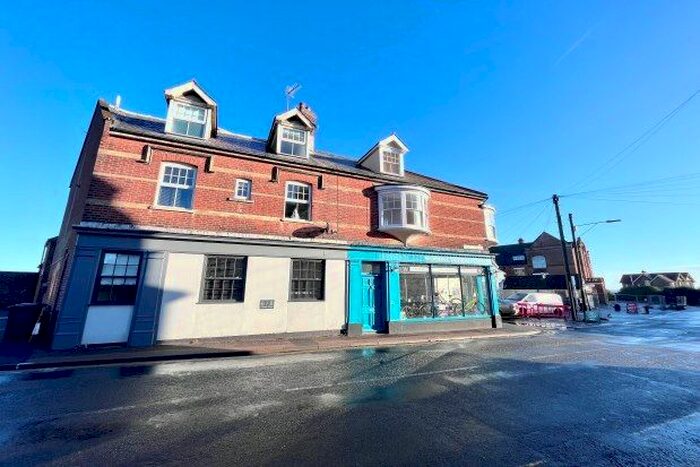 6 Bedroom Flat To Rent In Cromer Road, Norwich, NR11