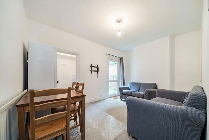 3 Bedroom Property To Rent In Fountain Road, London, SW17