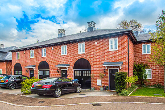 3 Bedroom Semi-Detached House To Rent In Balls Park, Hertford, SG13