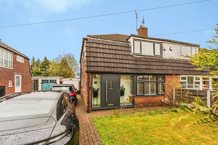 3 Bedroom Semi Detached House For Sale In Green Walk, Gatley, Cheadle, Greater Manchester, SK8