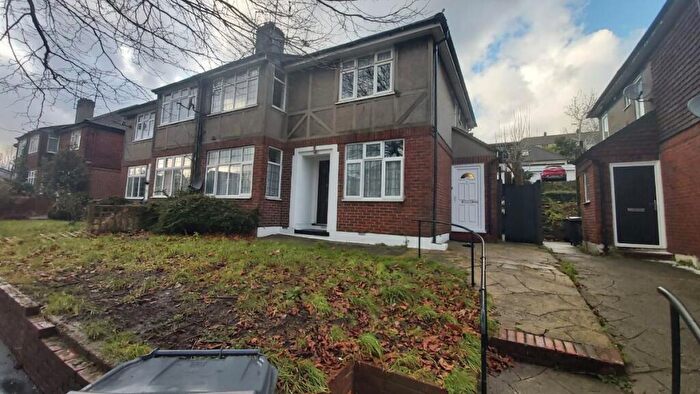 2 Bedroom Flat To Rent In Brighton Road, CR8
