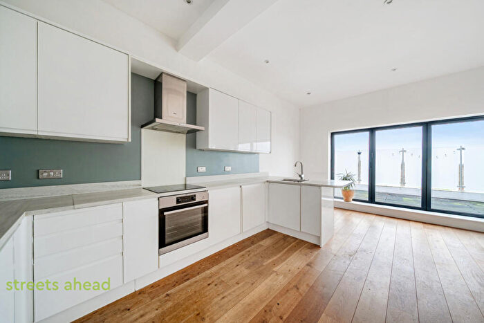 2 Bedroom Apartment To Rent In Anerley Road, London, SE20