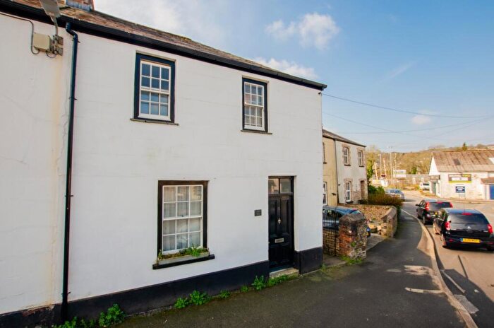 2 Bedroom Cottage For Sale In Grenville Road, Lostwithiel, Cornwall, PL22