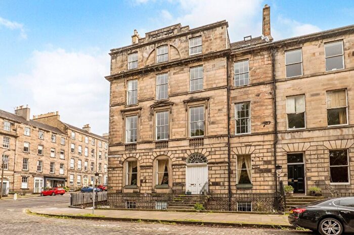 3 Bedroom Flat For Sale In Drummond Place, Edinburgh, EH3
