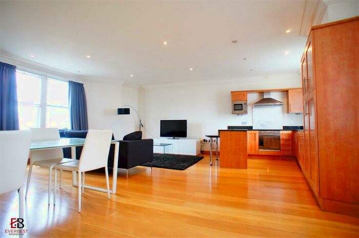 2 Bedroom Apartment To Rent In D Murton House, Newcastle Upon Tyne, NE1