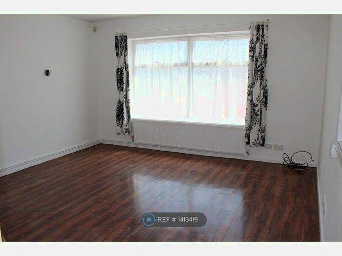 3 Bedroom Detached House To Rent In Ashcroft Road, Luton, LU2