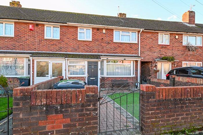 3 Bedroom Terraced House For Sale In Quarely Road, Leigh Park, PO9