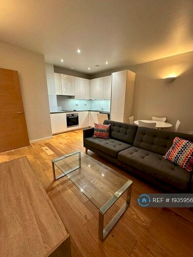 1 Bedroom Flat To Rent In Channelsea House, London, E15