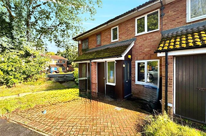 1 Bedroom Terraced House For Sale In Chiltern Avenue, Farnborough, Hampshire, GU14