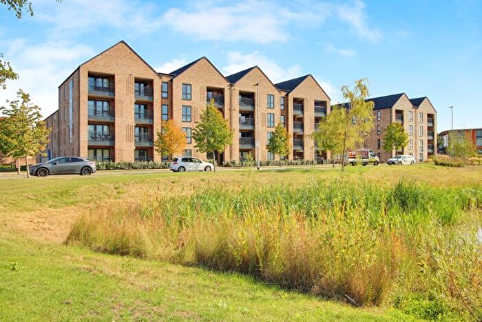 1 Bedroom Flat For Sale In Field Maple Close, St Neots, PE19