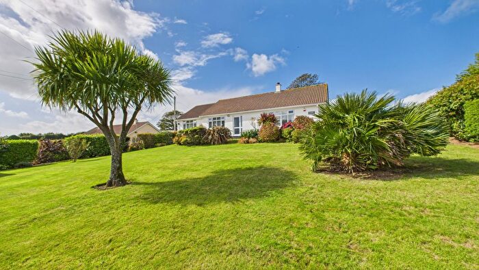 3 Bedroom Bungalow For Sale In Leedstown, Hayle, Cornwall, TR27