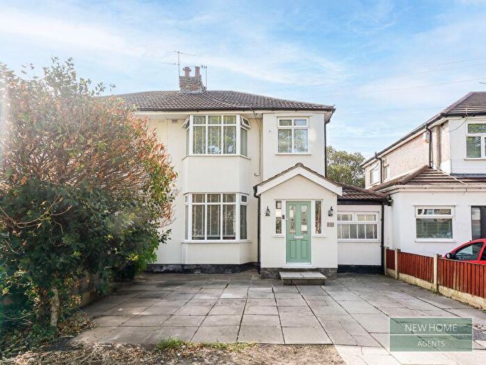 3 Bedroom Semi-Detached House For Sale In Rosslyn Avenue, Liverpool, L31
