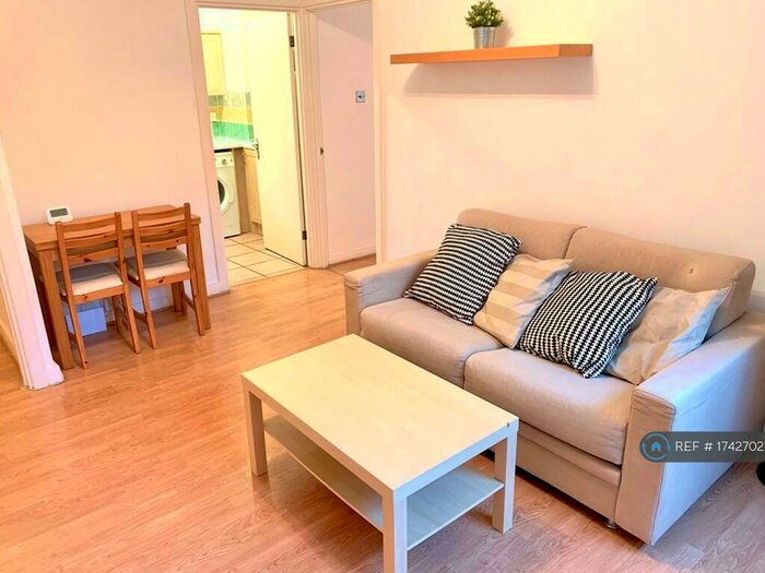 1 Bedroom Flat To Rent In Neckinger Estate, London, SE16