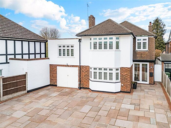 4 Bedroom Detached House For Sale In Corbets Tey Road, Upminster, RM14