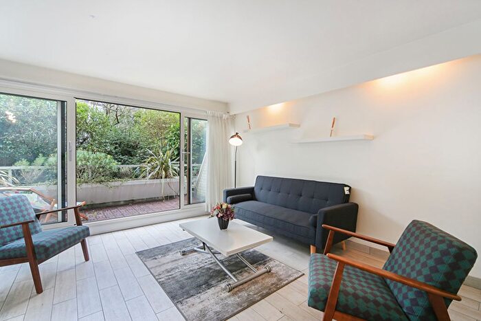 2 Bedroom Flat To Rent In Kendal Steps, London, W2